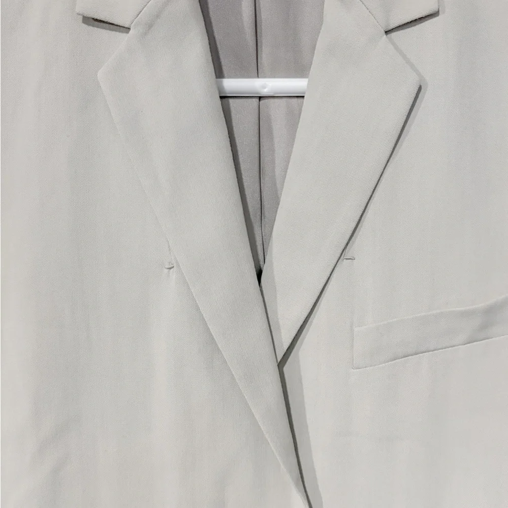 Vince Soft Blazer in Horchata - Picture 5 of 8
